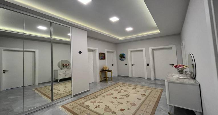 Luxury 3+1 and studio apartment in Oba